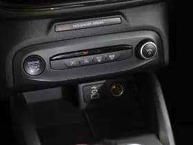 Ford Focus thumbnail 18