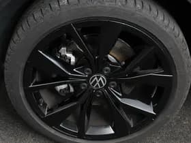 Volkswagen T-Roc thumbnail 2