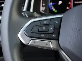 Volkswagen T-Roc thumbnail 18