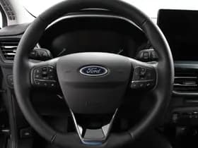 Ford Focus thumbnail 18