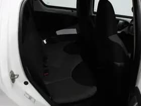 Toyota Aygo thumbnail 18