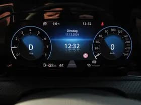 Volkswagen Golf thumbnail 18