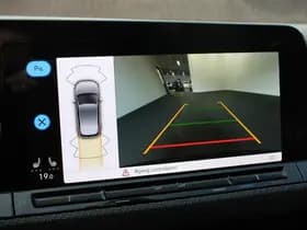 Volkswagen Golf thumbnail 3