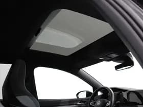 Volkswagen Golf thumbnail 33