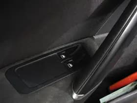 Volkswagen Golf thumbnail 16