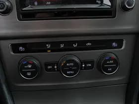 Volkswagen Golf thumbnail 27