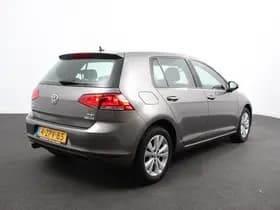 Volkswagen Golf thumbnail 4