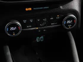 Ford Focus thumbnail 11