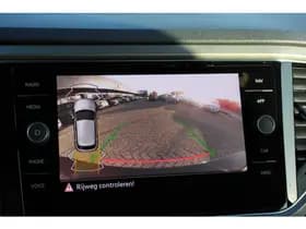 Volkswagen T-Roc thumbnail 2