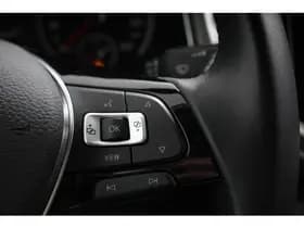 Volkswagen T-Roc thumbnail 14