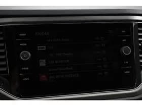 Volkswagen T-Roc thumbnail 16