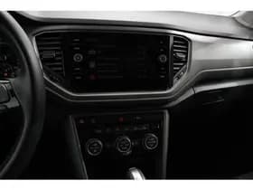 Volkswagen T-Roc thumbnail 17