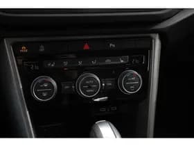 Volkswagen T-Roc thumbnail 18