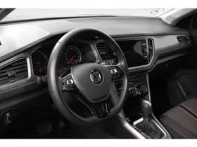 Volkswagen T-Roc thumbnail 10