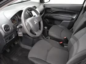 Mitsubishi Space Star thumbnail 3