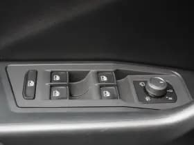 Volkswagen T-Roc thumbnail 16
