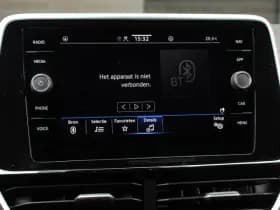Volkswagen T-Roc thumbnail 36