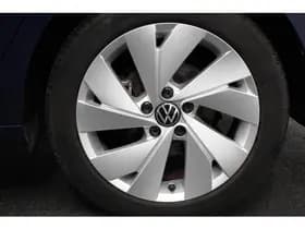 Volkswagen Golf thumbnail 3