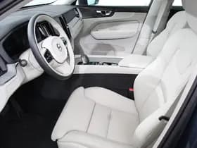 Volvo XC60 thumbnail 2