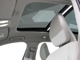 Volvo XC60 thumbnail 3
