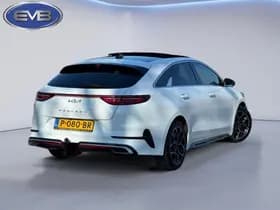 Kia ProCeed thumbnail 4