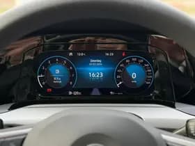 Volkswagen Golf thumbnail 11