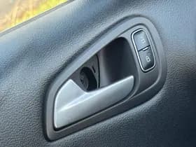 Ford C-Max thumbnail 24