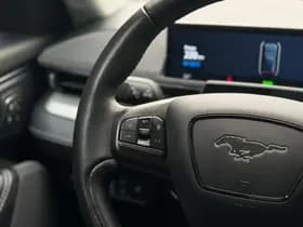 Ford Mustang thumbnail 31