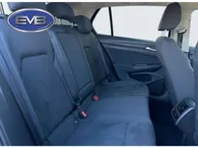 Volkswagen Golf thumbnail 18