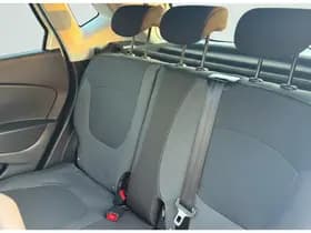 Renault Captur thumbnail 14