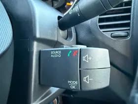 Renault Captur thumbnail 25