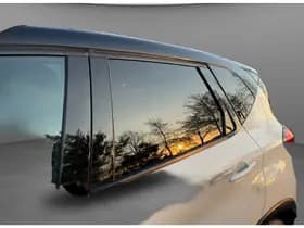 Renault Captur thumbnail 10