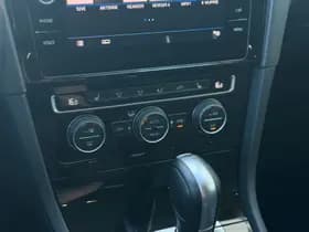 Volkswagen Golf thumbnail 26