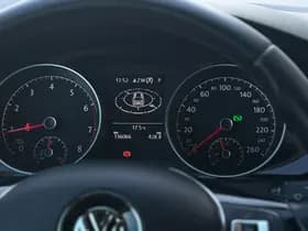 Volkswagen Golf thumbnail 28