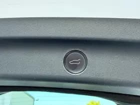 Tesla Model Y thumbnail 15