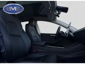 Tesla Model Y thumbnail 18