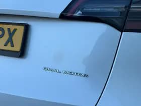 Tesla Model Y thumbnail 21