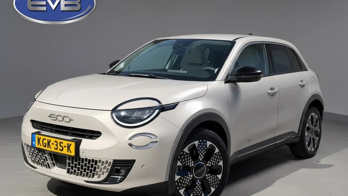 Fiat 600E — foto 1