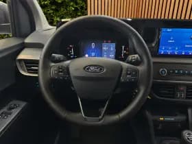 Ford Transit Courier thumbnail 12