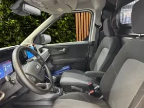 Ford Transit Courier thumbnail 5