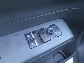 Ford E-Transit Courier thumbnail 26