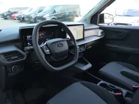 Ford E-Transit Courier thumbnail 5
