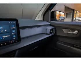 Ford E-Transit Courier thumbnail 18