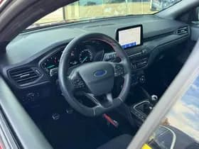 Ford Focus 1.0 EcoBoost ST Line Business thumbnail 3