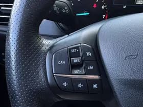 Ford Focus 1.0 EcoBoost ST Line Business thumbnail 21