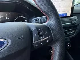 Ford Focus 1.0 EcoBoost ST Line Business thumbnail 26