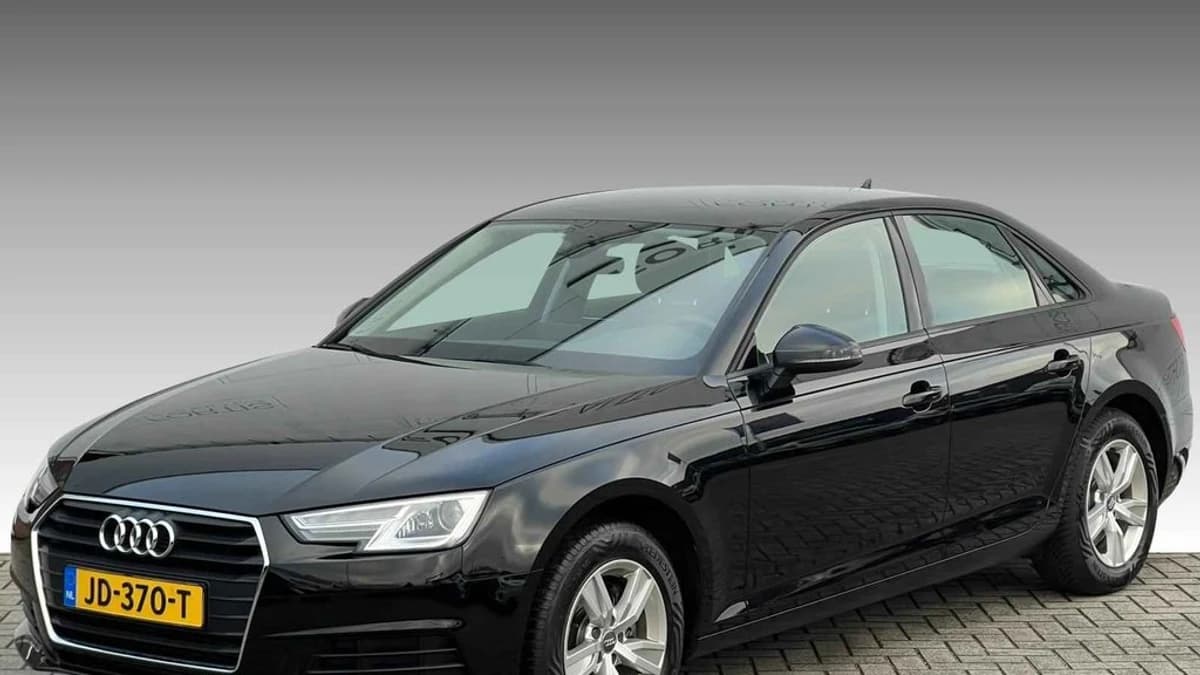 Audi A4 Limousine 2.0 TFSI ultra Pro Line — foto 1
