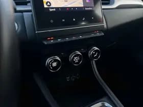 Renault Captur 1.3 TCe 140 EDC Intens thumbnail 10