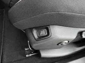 Peugeot 3008 1.2 PureTech Blue Lease Active thumbnail 17