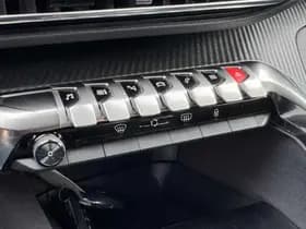 Peugeot 3008 1.2 PureTech Blue Lease Active thumbnail 19